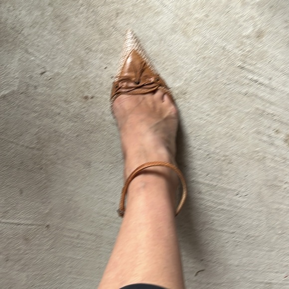 Women’s Salamander Strappy Heels with Woven Beige Design - Size 9 - Picture 2 of 5